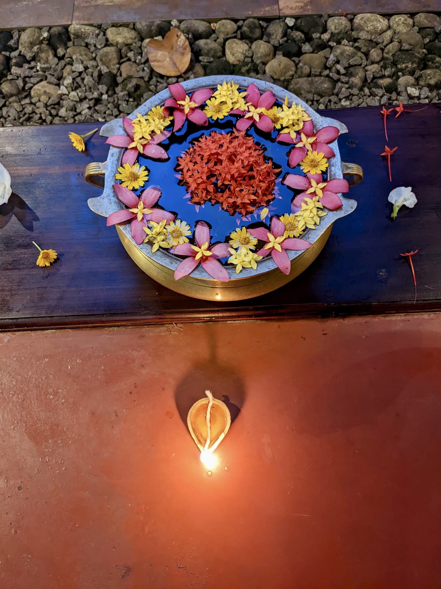 Blumenschmuck im Ayurmana